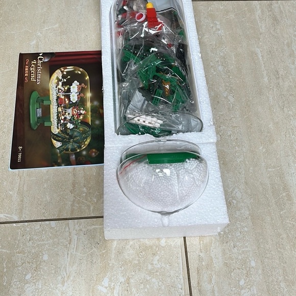 NIB Christmas Legend Building Blocks Kit, Santa Sleigh Collectible Display - Picture 9 of 12